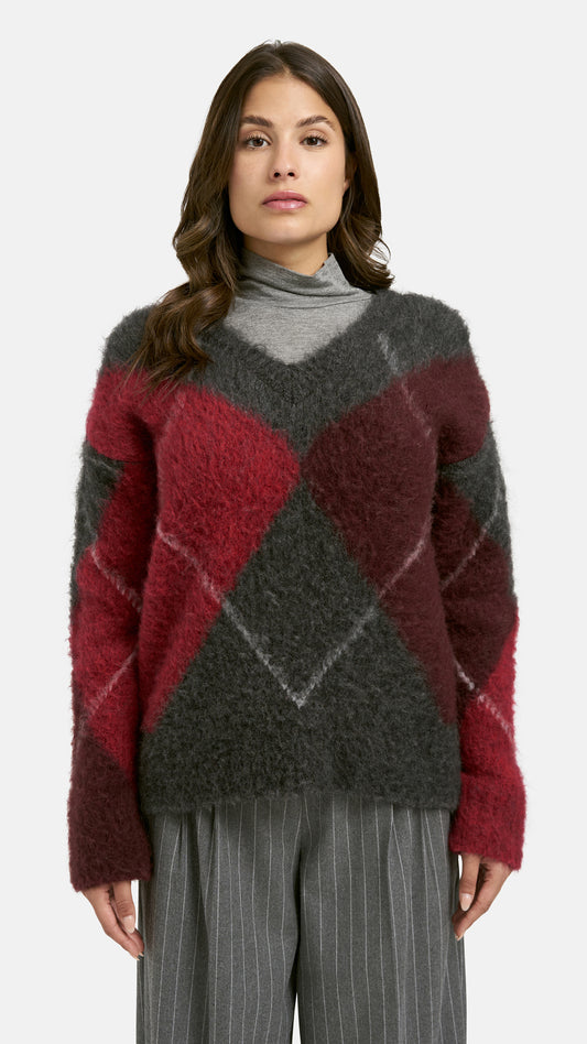 Argyle V-neck pullover | Anthracite | by Smith & Soul