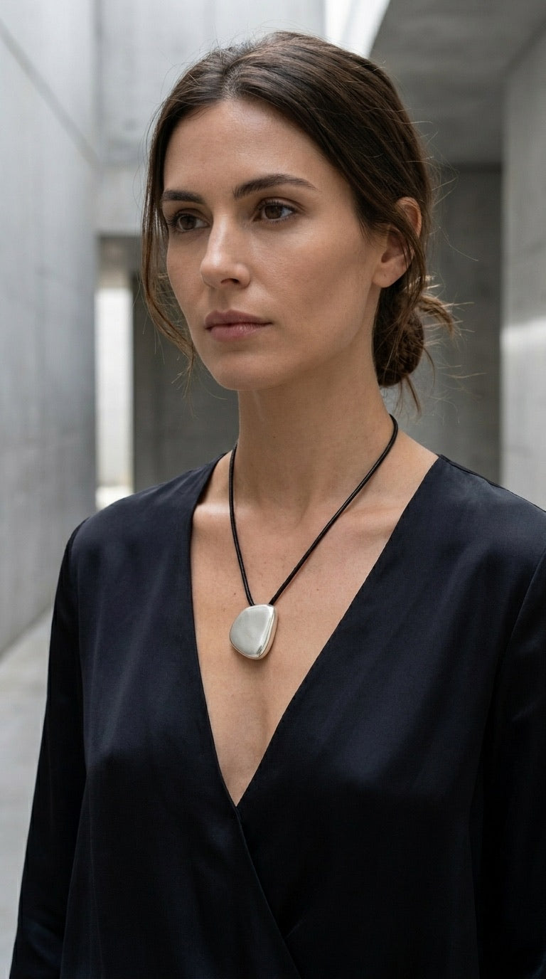 Mia short necklace | Silver