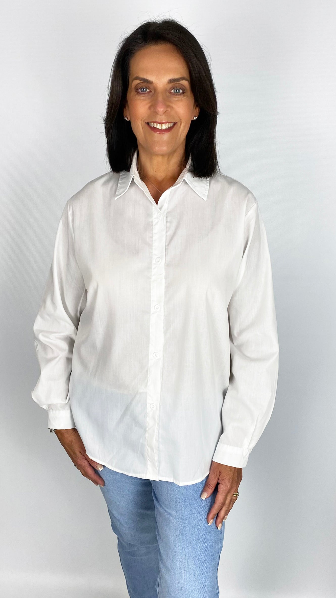 Essential white shirt