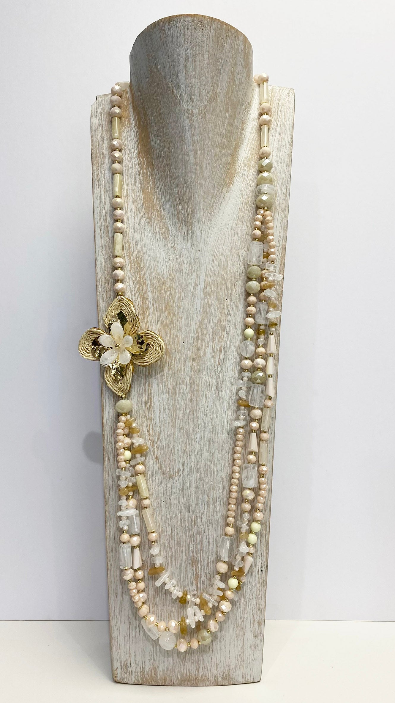 Beaded 3D flower necklace | 2 Colours