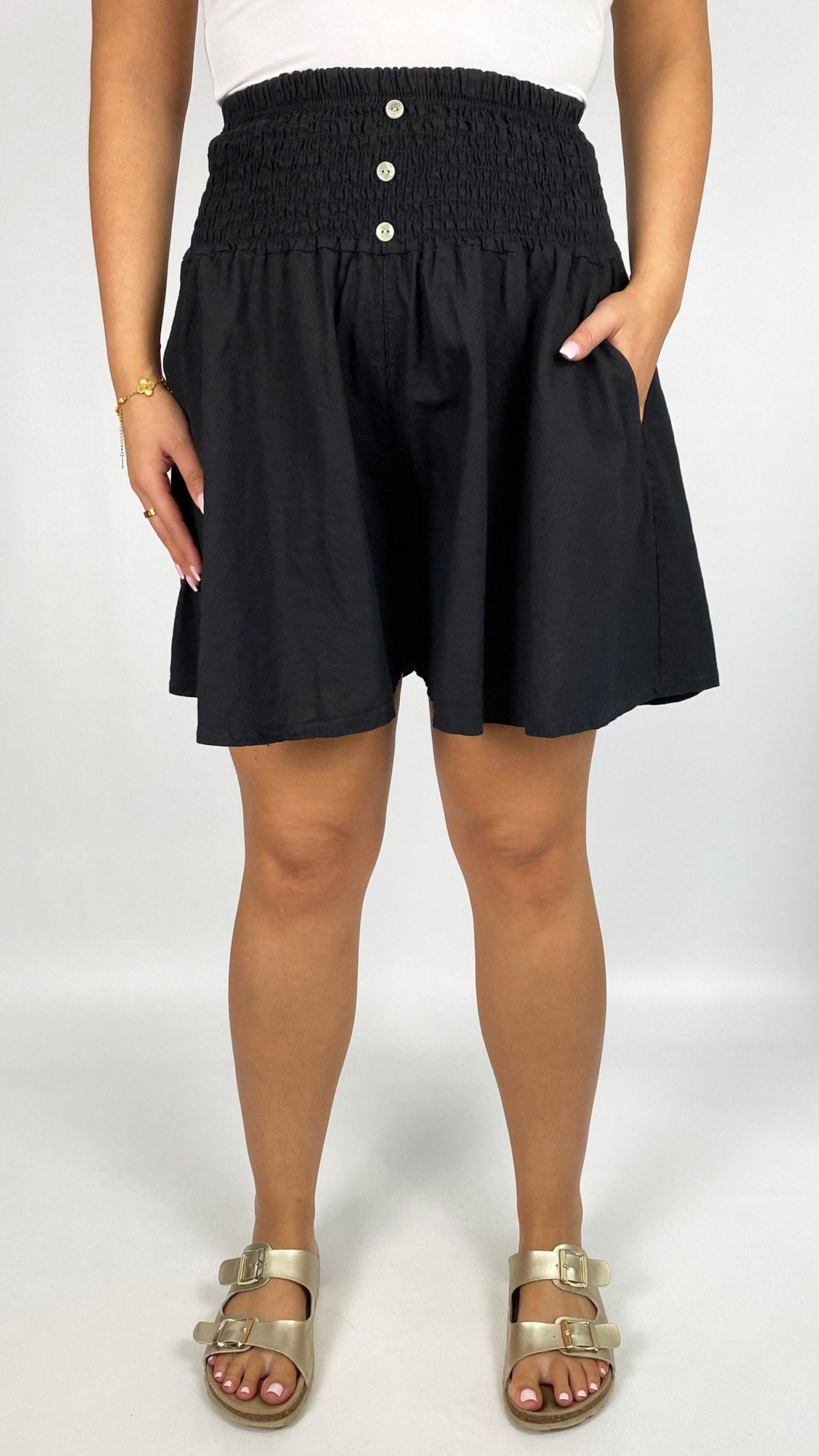 Wide-leg shirred waist pocket shorts | 6 Colours