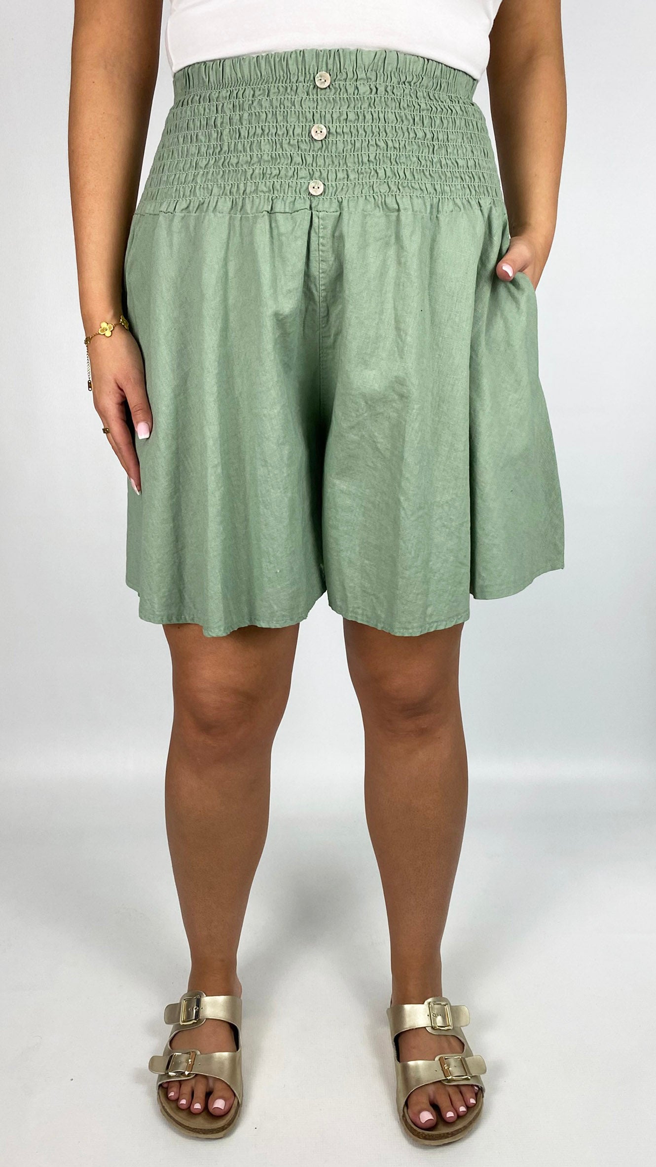 Wide-leg shirred waist pocket shorts | 6 Colours