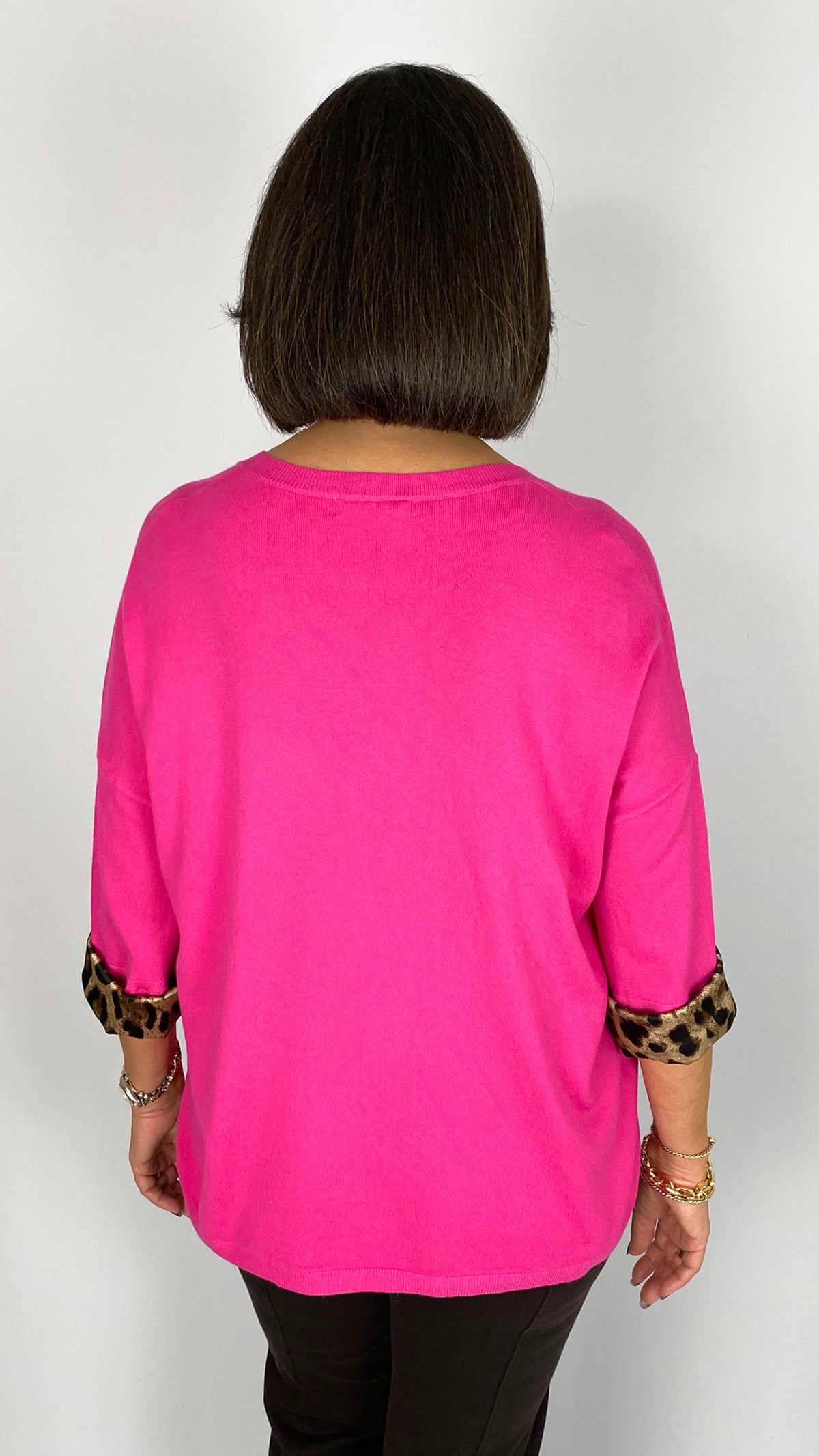 V-neck jumper w/ satin AP turn back cuffs | 2 Colours | by Malissa J