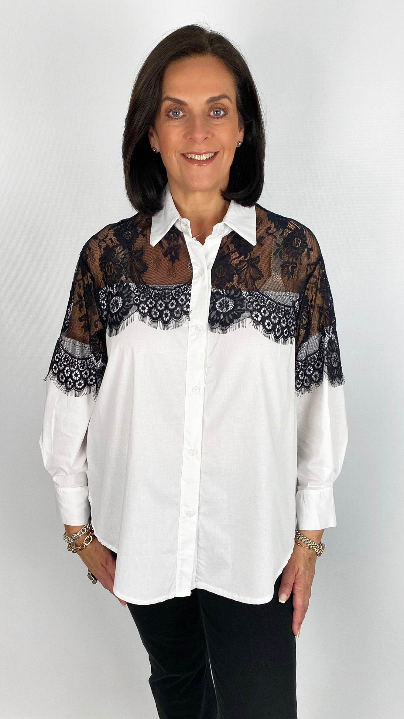 Lace shoulder classic shirt | White/Black
