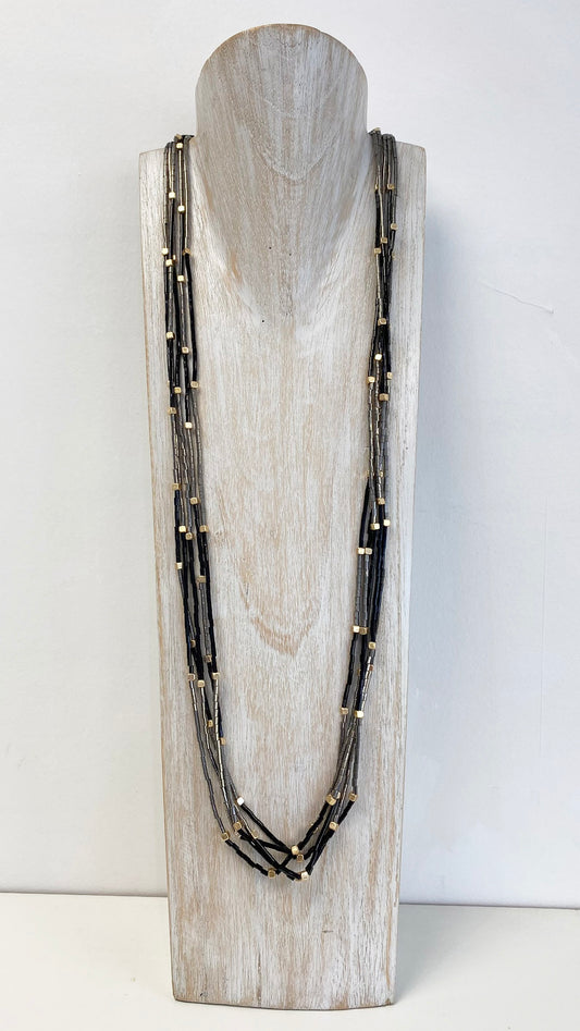 Polly long necklace | Black/Graphite