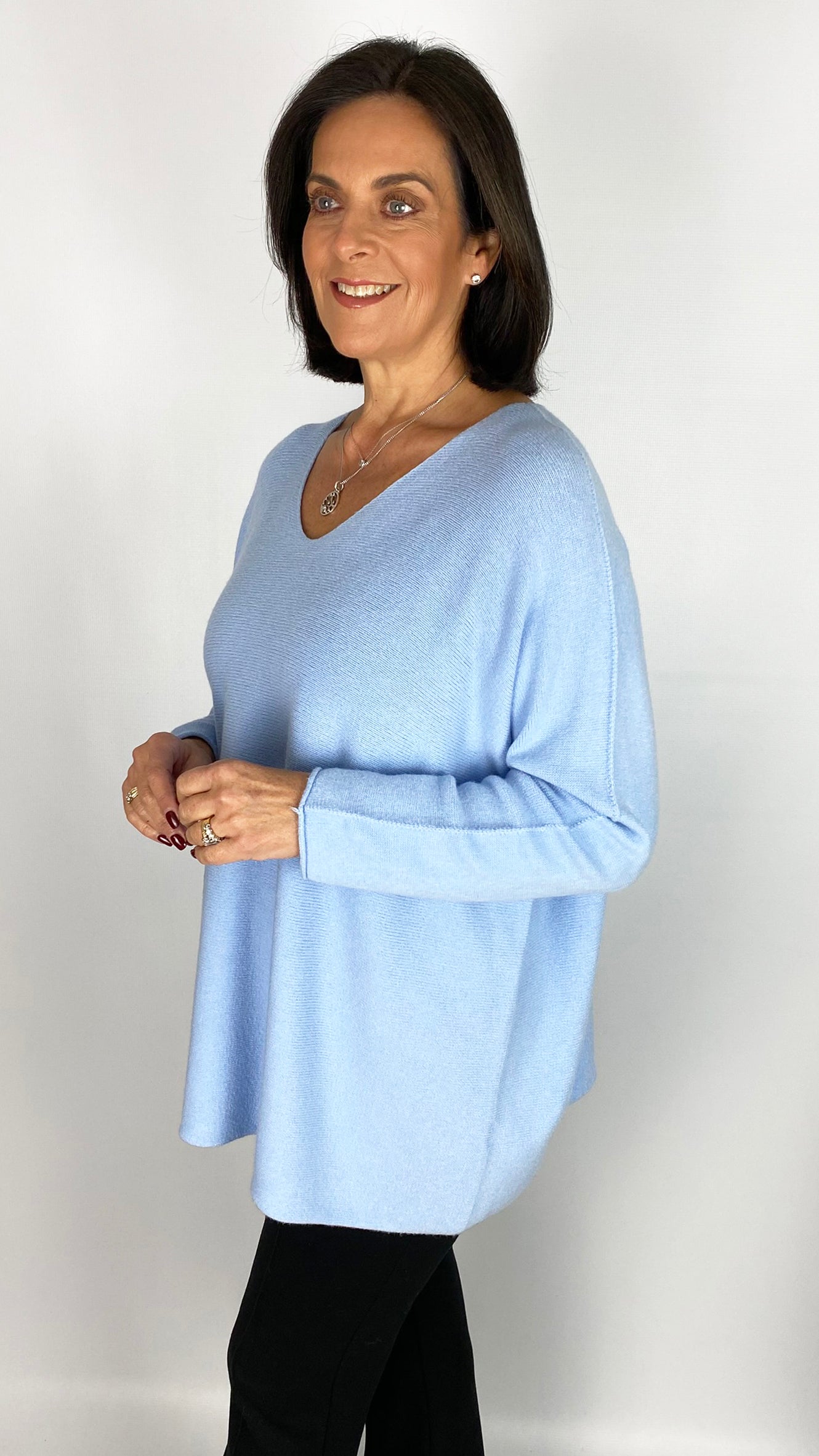 Ultra-soft oversized v-neck jumper | 6 Colours