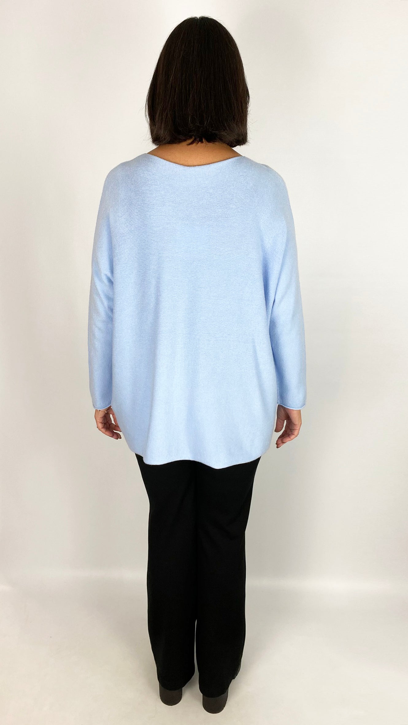 Ultra-soft oversized v-neck jumper | 6 Colours