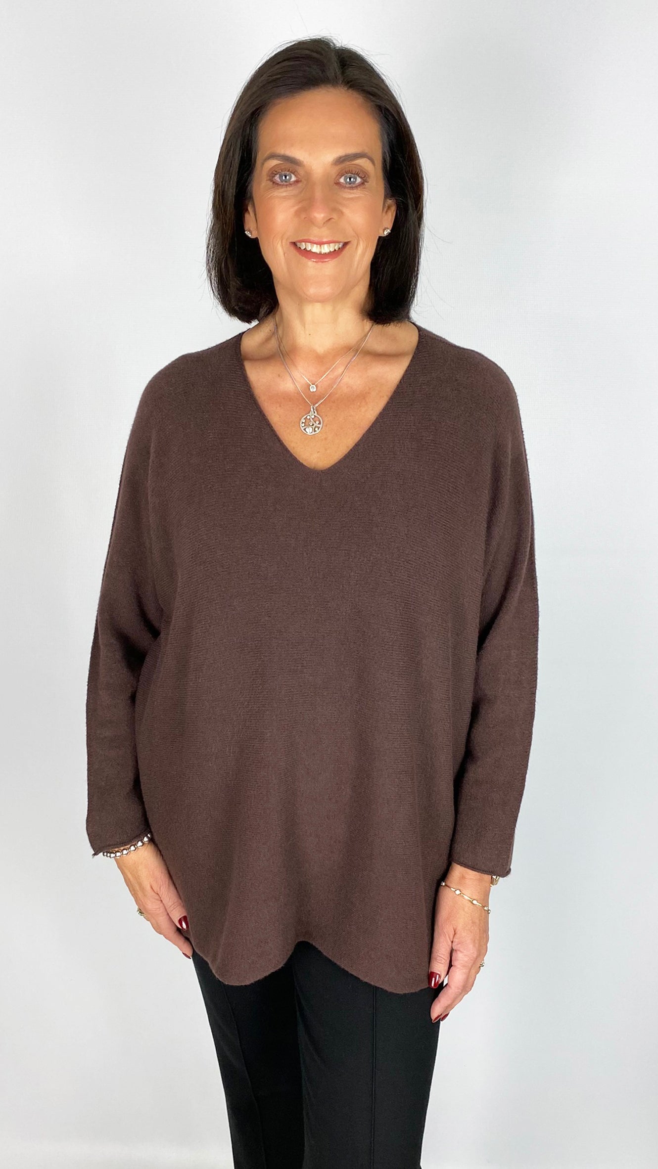 Ultra-soft oversized v-neck jumper | 6 Colours
