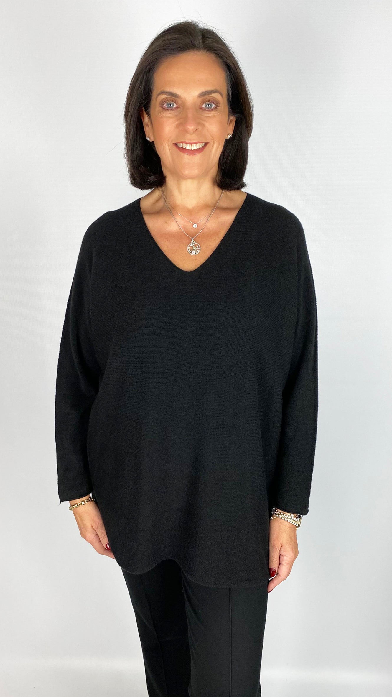 Ultra-soft oversized v-neck jumper | 6 Colours
