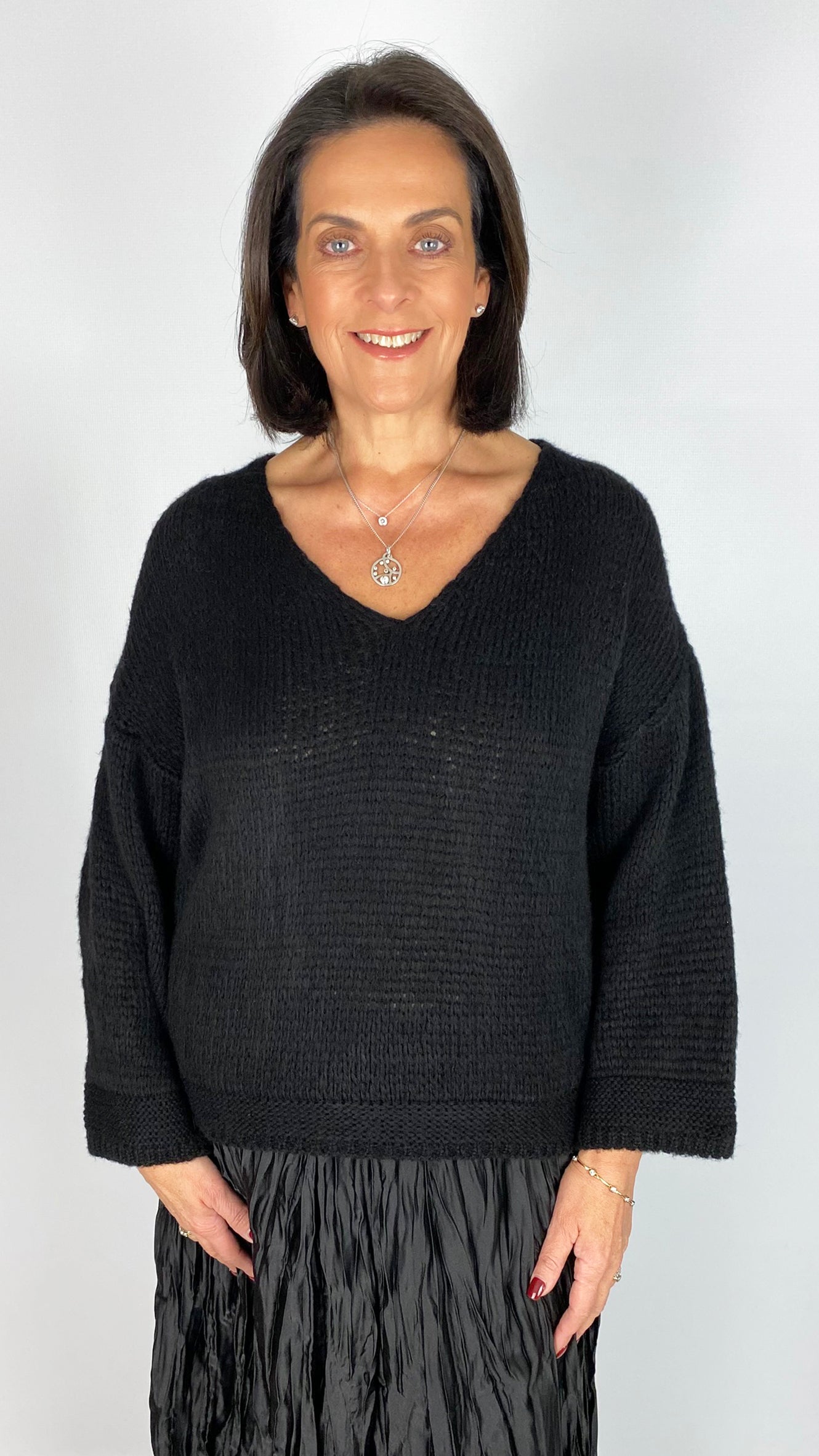 Cosy v-neck knitted jumper | 4 Colours