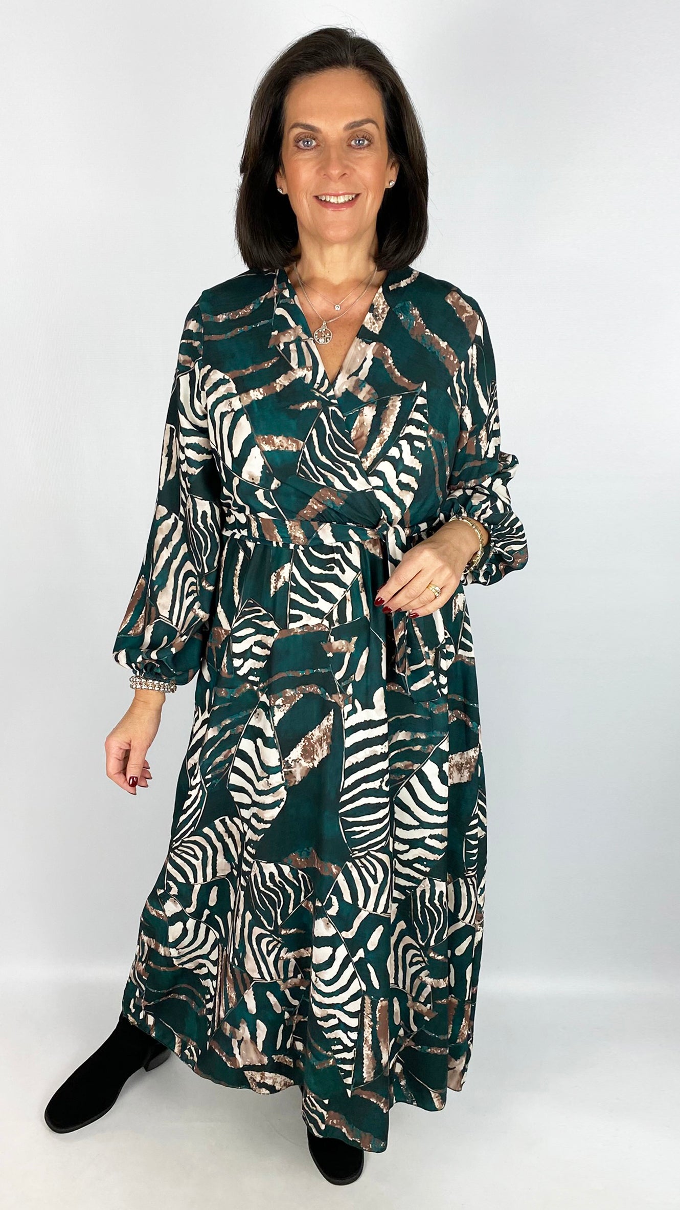 Elasticated waist v-neck print dress | 4 Colours
