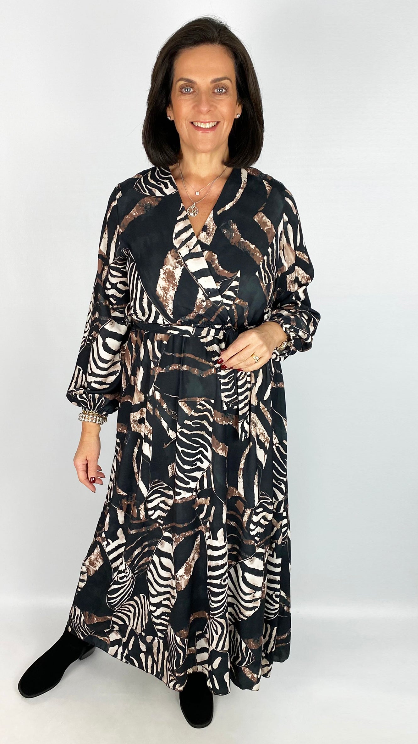 Elasticated waist v-neck print dress | 4 Colours