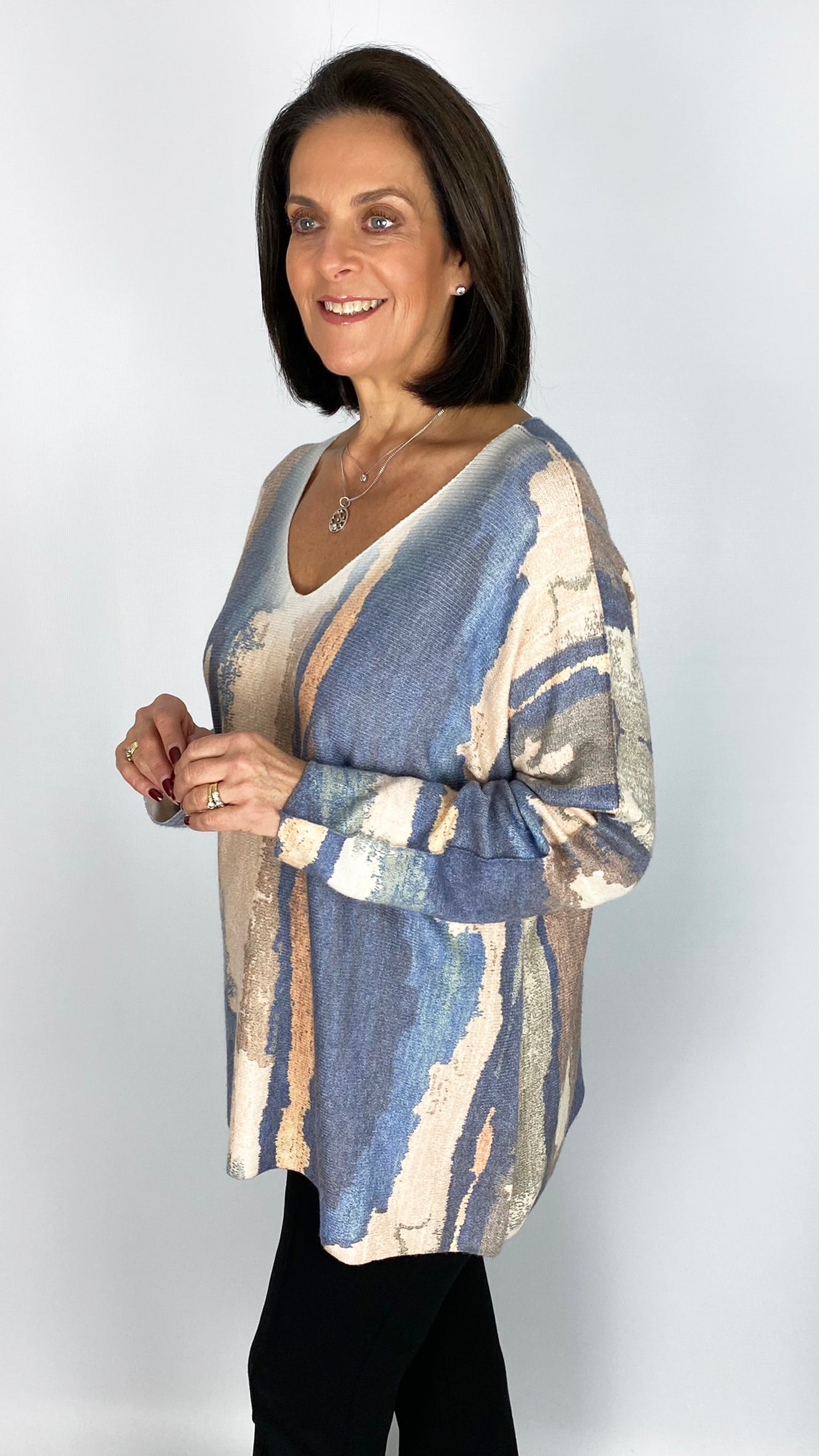 Paint strokes ultra-soft v-neck jumper | 2 Colours