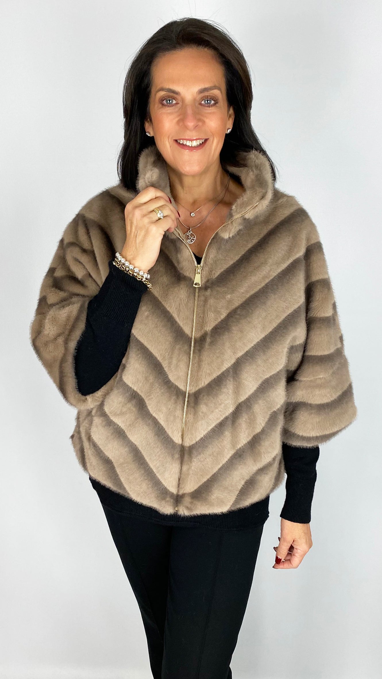Fluted 3/4 sleeve luxury faux fur jacket | 3 Colours