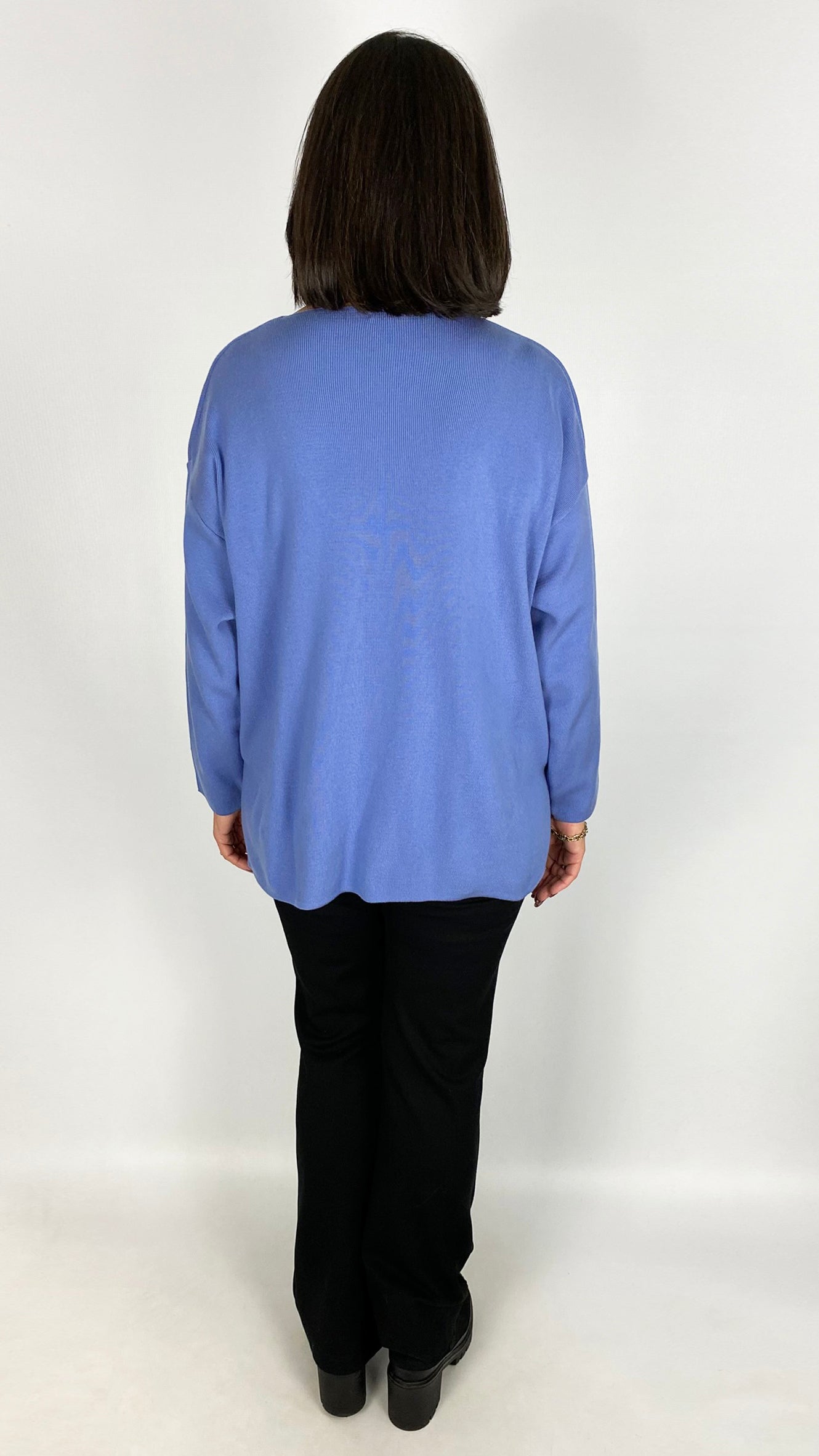 V-neck essential jumper | 3 Colours | by Mat