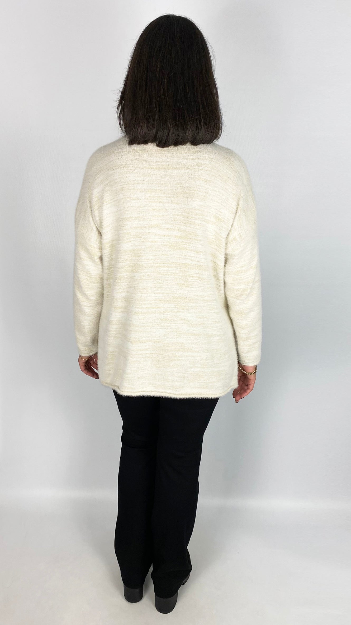 Lurex thread fluffy v-neck jumper | 2 Colours