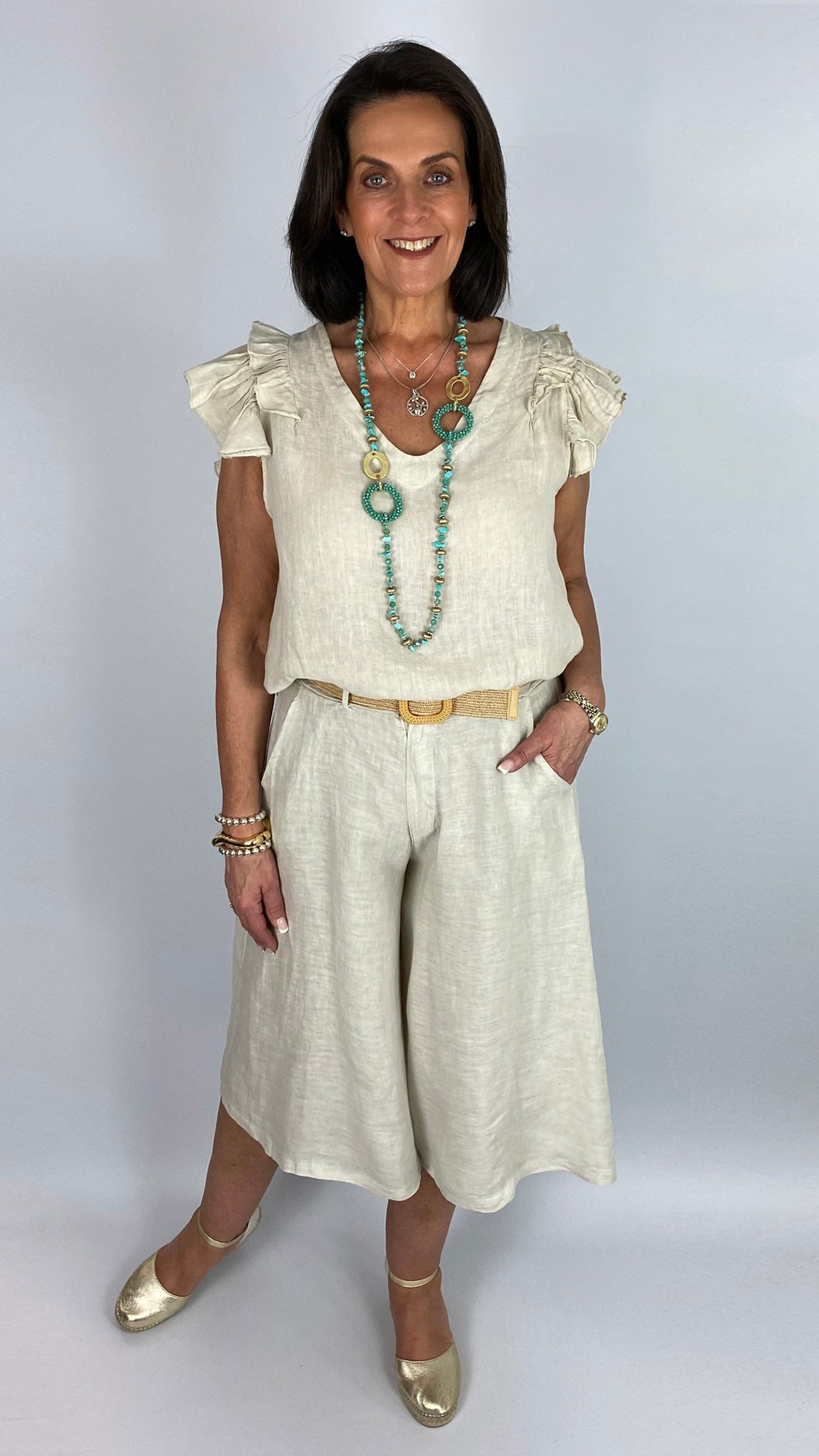 Linen Bermuda shorts w/ belt | 4 Colours