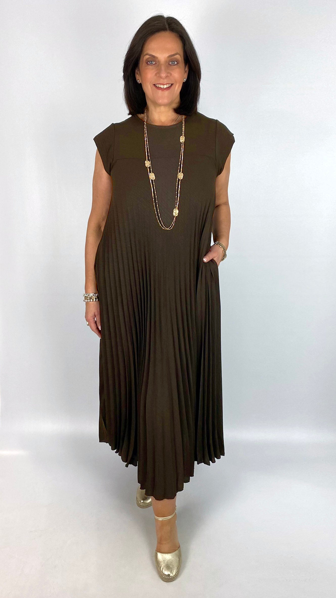 Pleated cap-sleeve pocket dress | 9 Colours | more due in!
