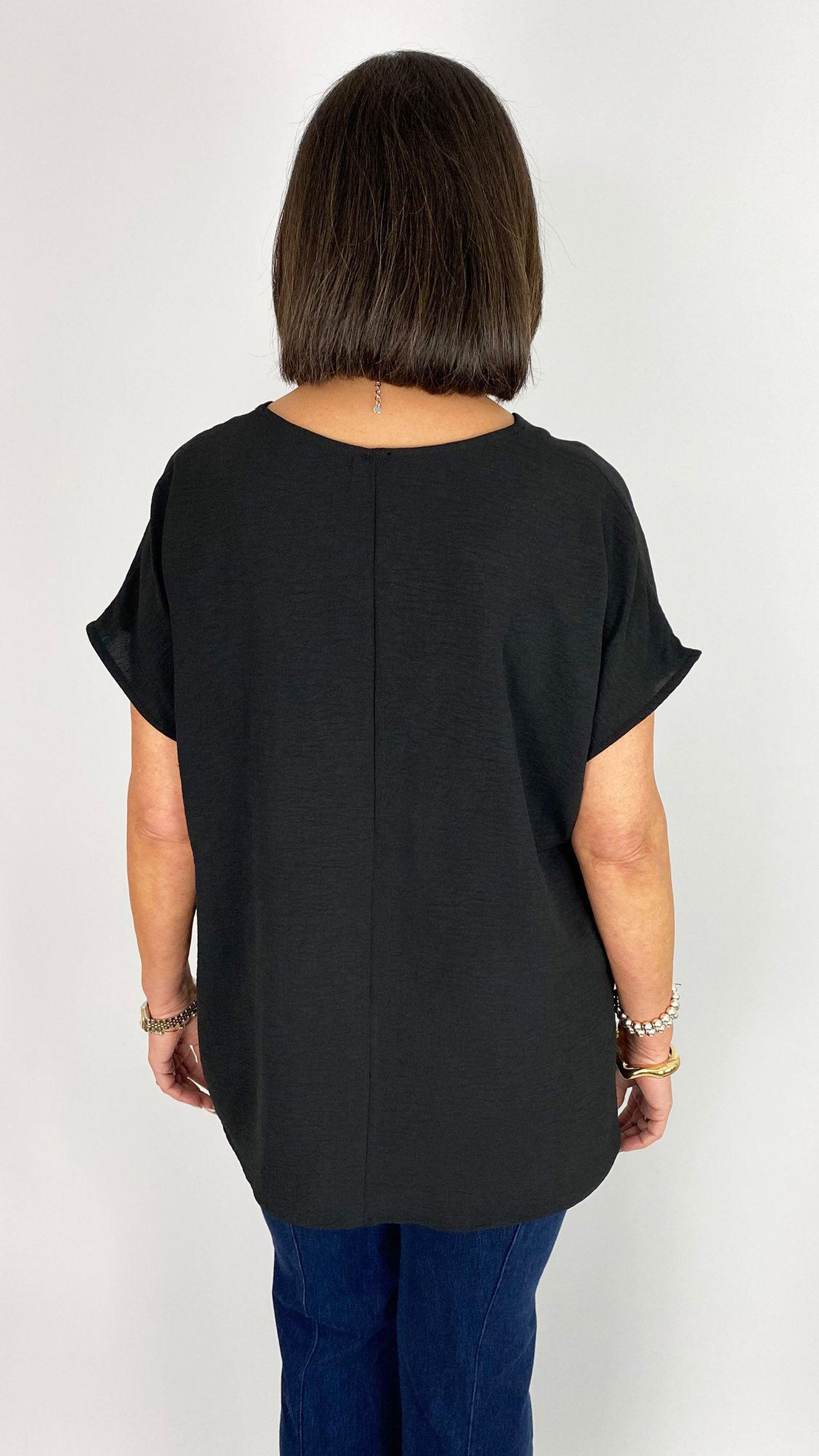 Crepe feel essential v-neck top | by Mat | Black Small last 1
