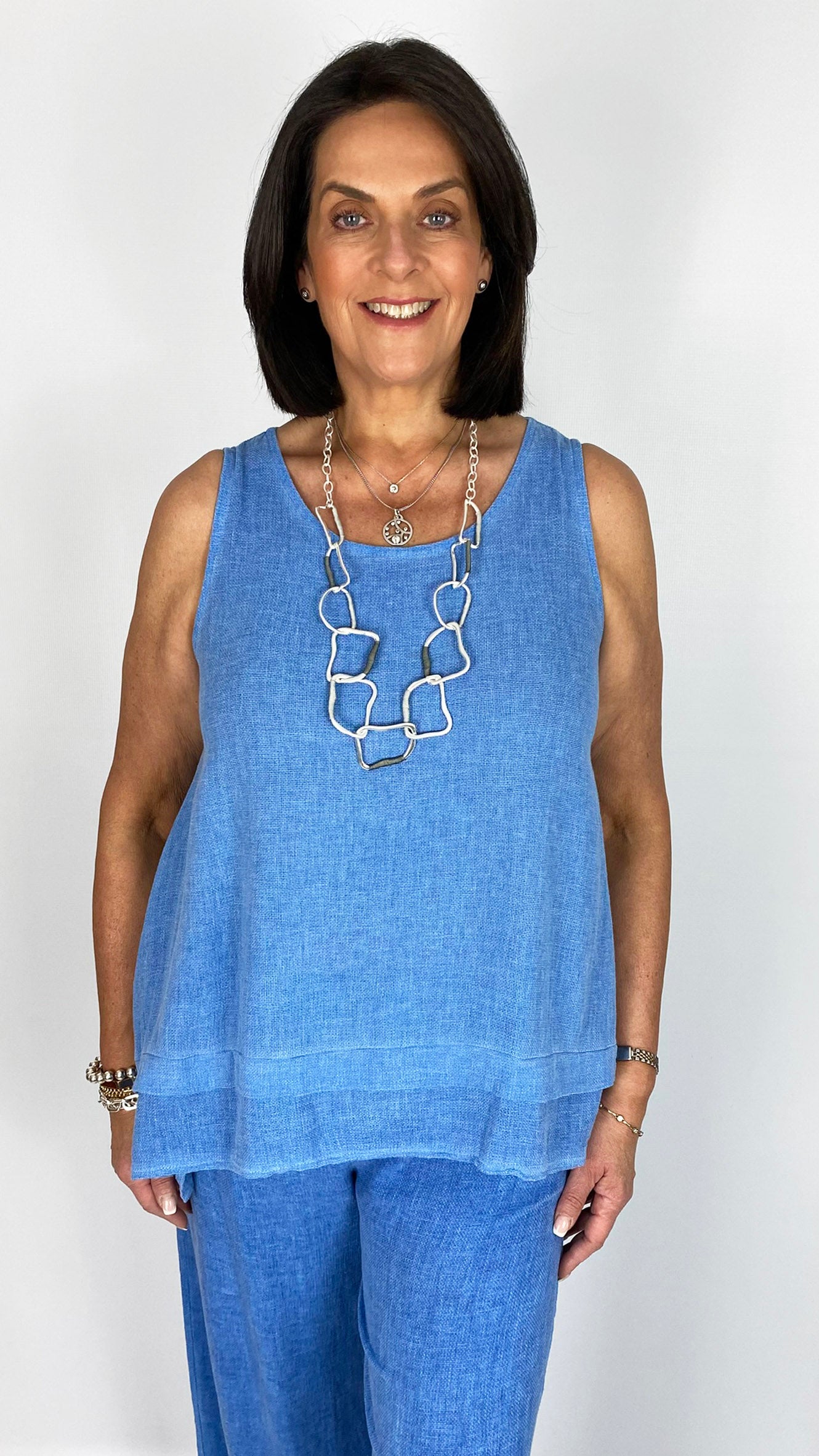 Cotton & linen mix sleeveless dipped-sides top | 2 Colours