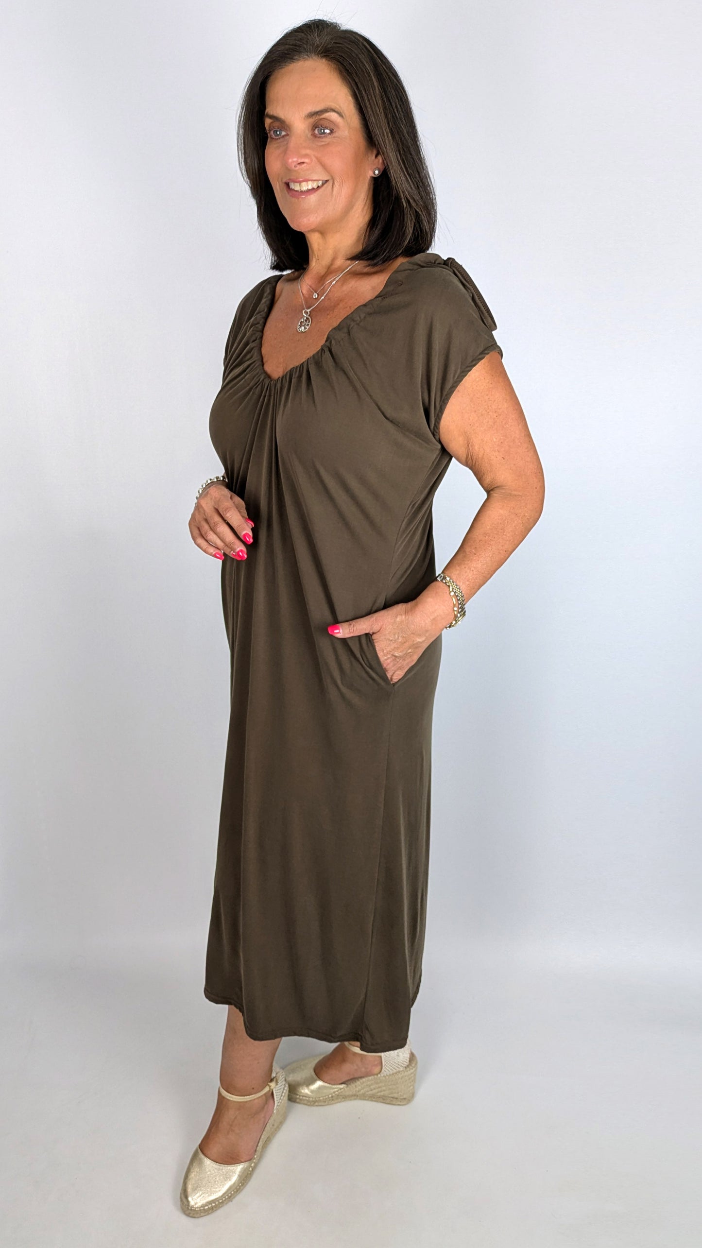 Ruched cap sleeve v-neck dress | 2 Colours