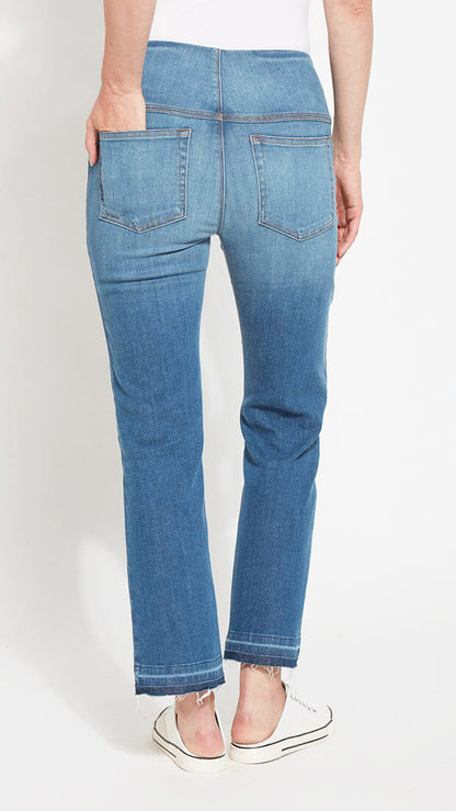Premium 'holding power" denim Lysse jeans (Authentic Midwash) - last 1