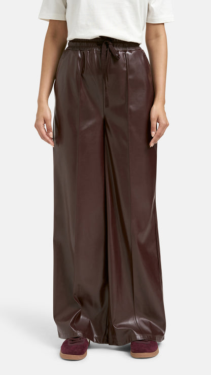 Faux leather pants | Bordeaux | by Smith & Soul