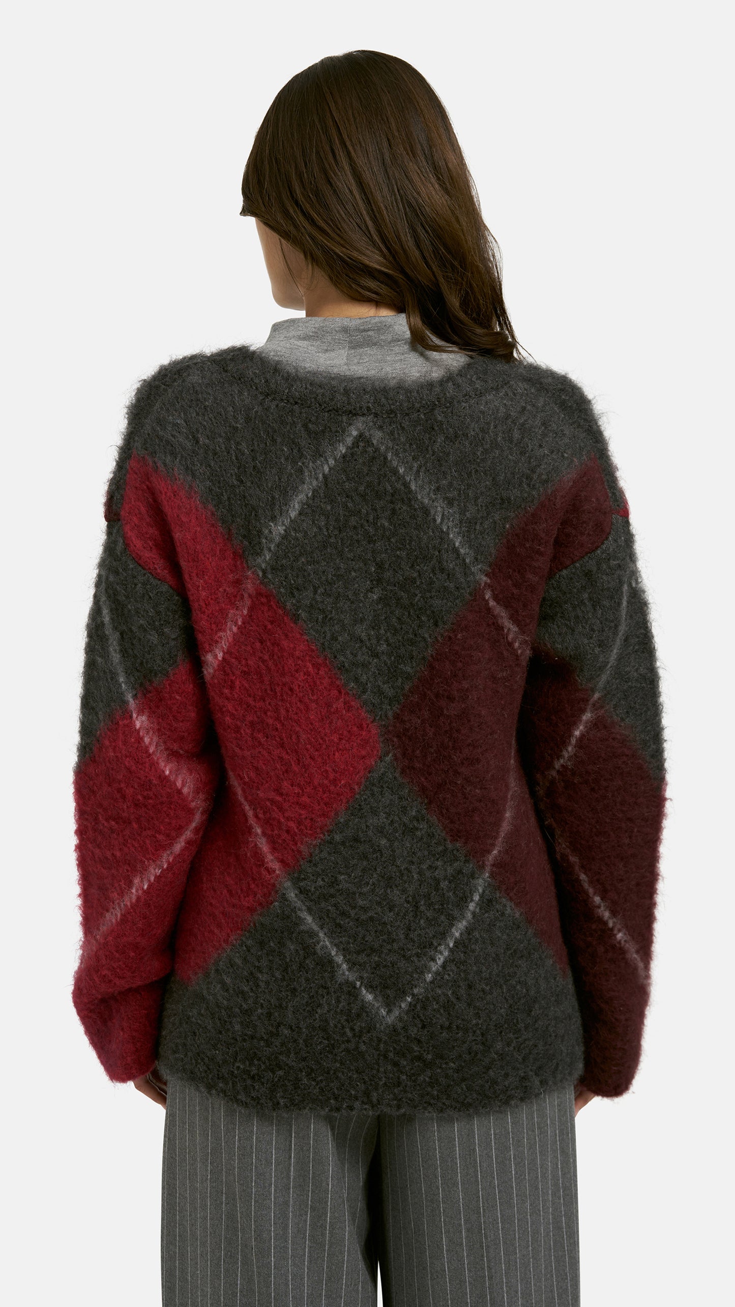 Argyle V-neck pullover | Anthracite | by Smith & Soul