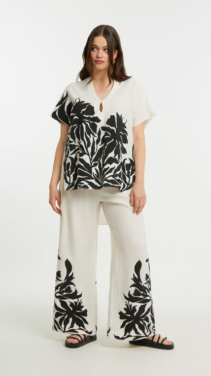 Botanical print keyhole v-neck top | Natural | by Mat