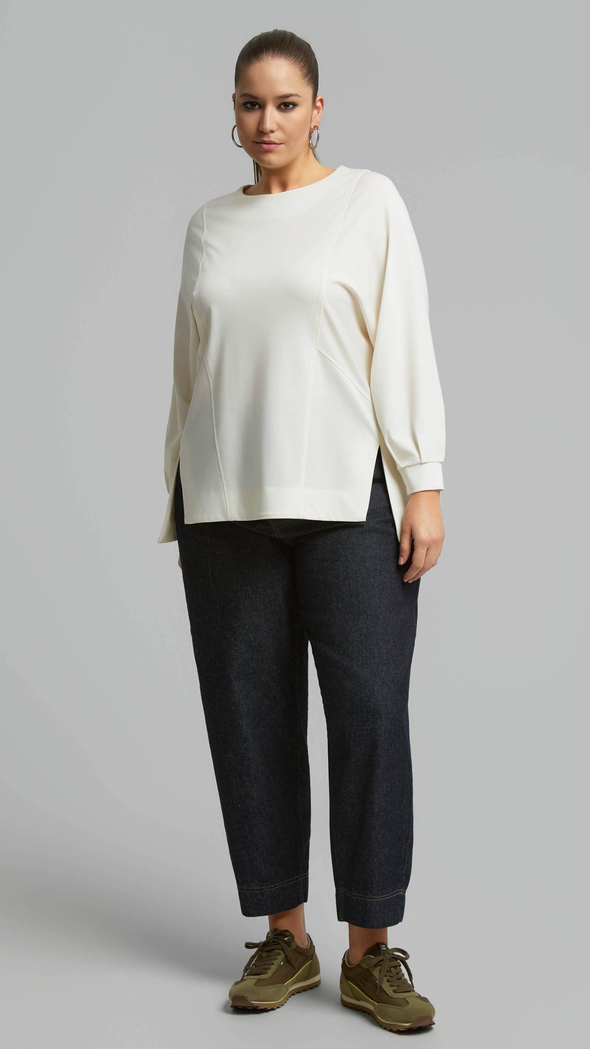 Soft touch split front top | Off White | by Mat