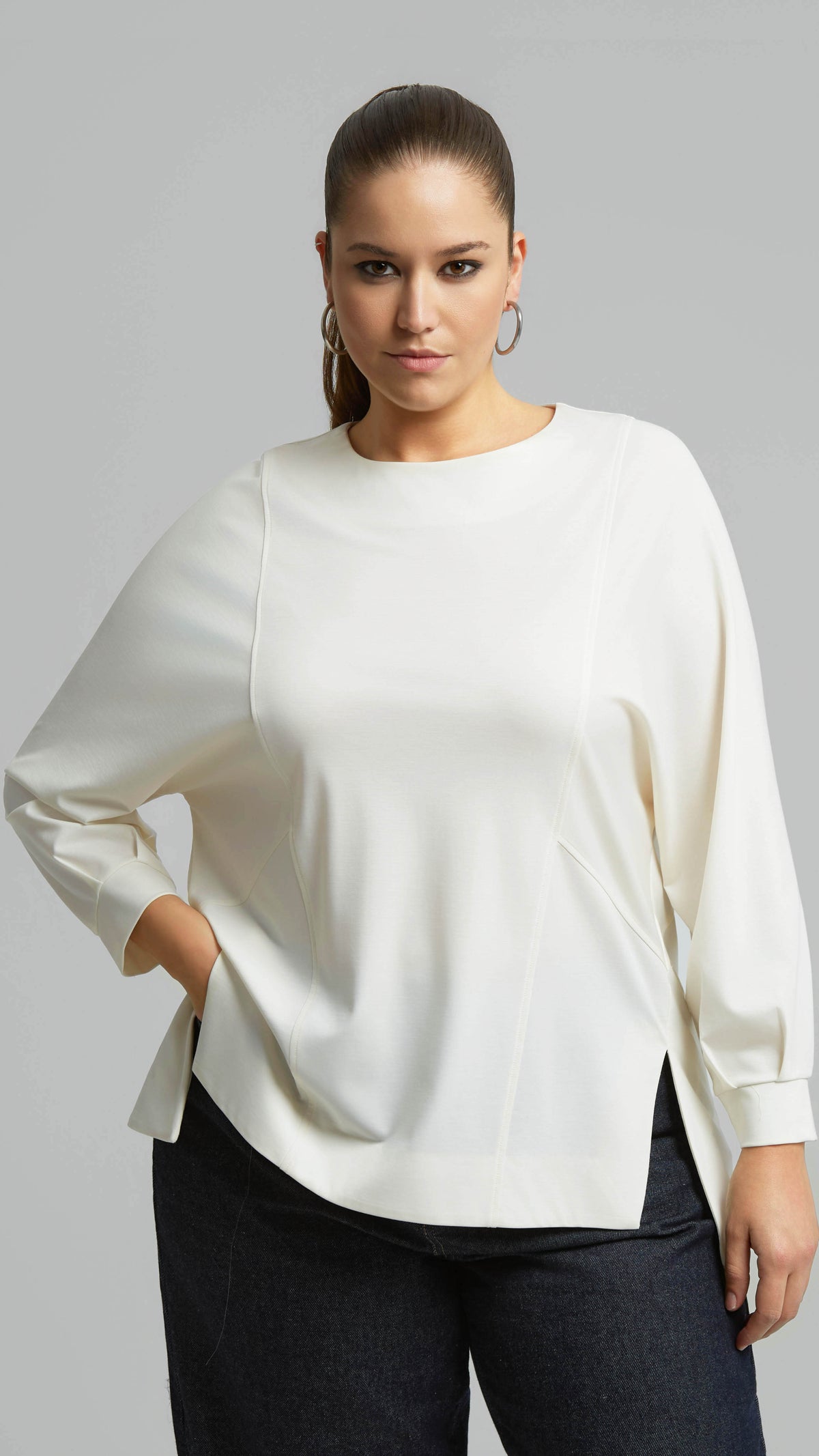 Soft touch split front top | Off White | by Mat