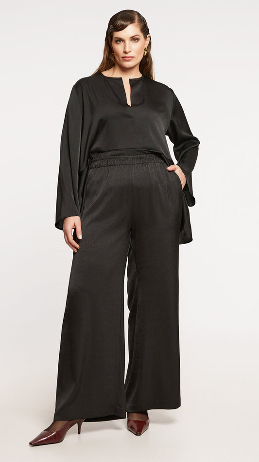 Textured satin pull-on wide leg trousers by Mat | Black