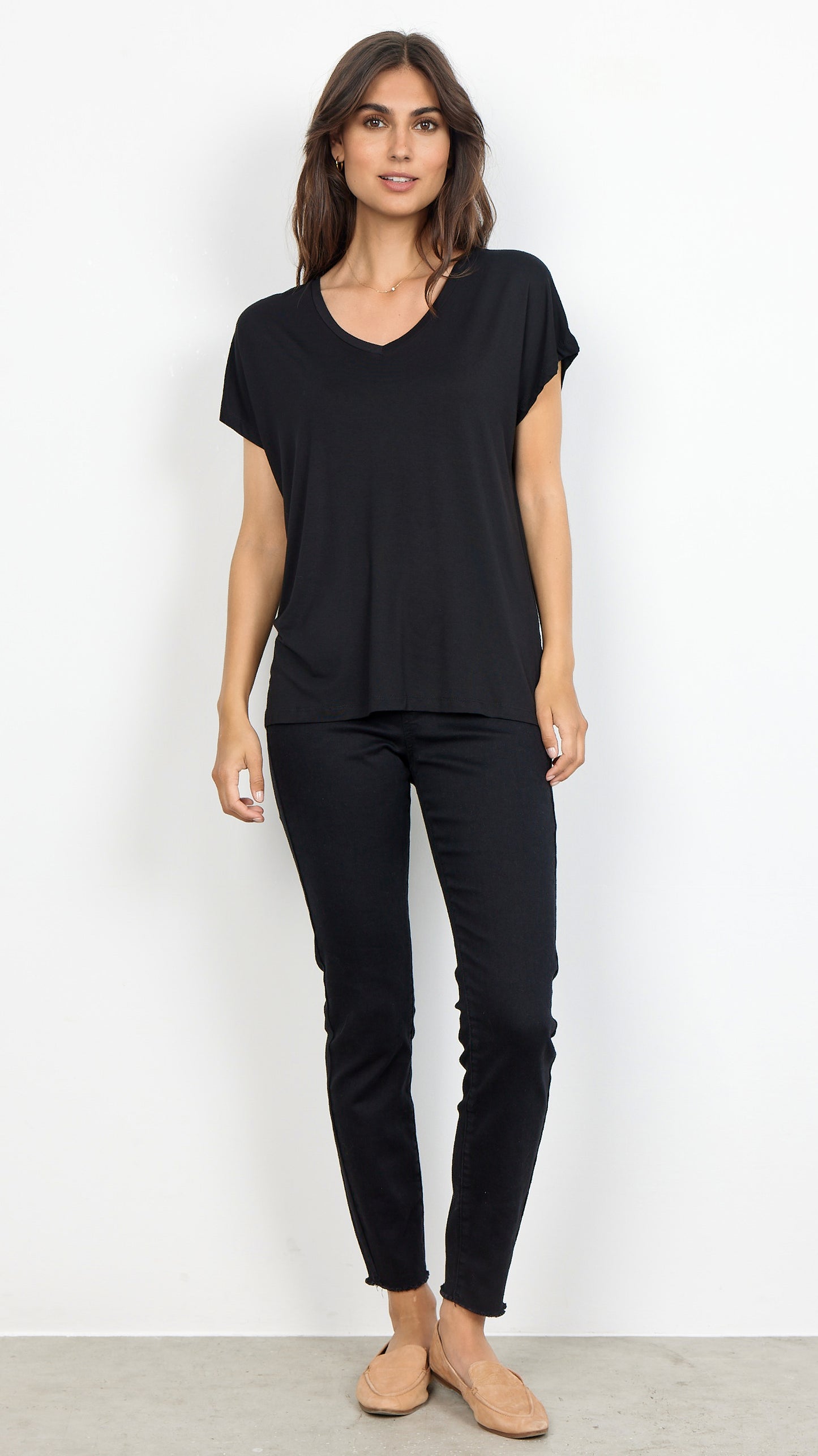 Premium soft v-neck t-shirt | Black | by Soya Concept | last 1s