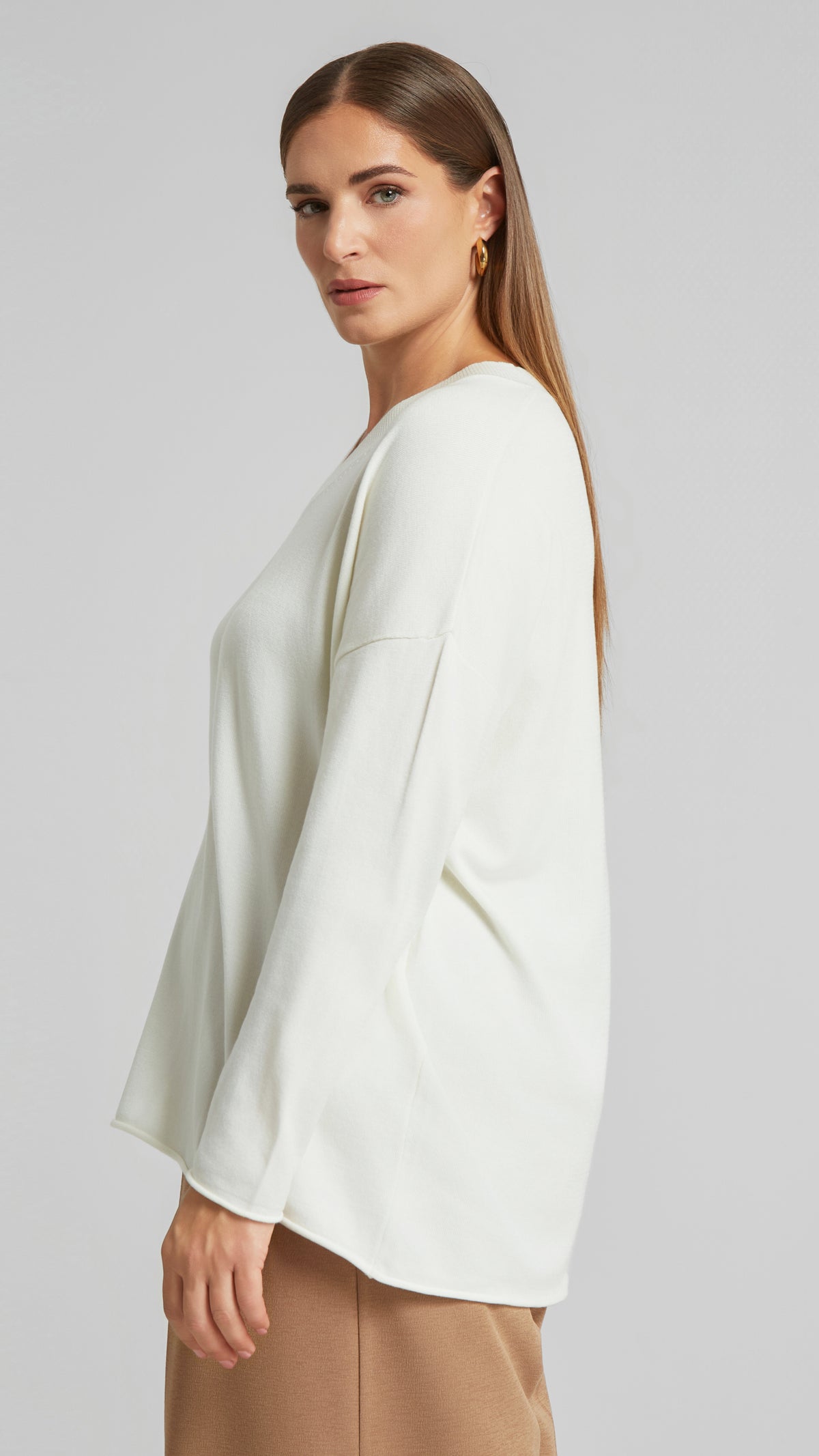 Square cut ribbed v-neck jumper | Off White | by Mat