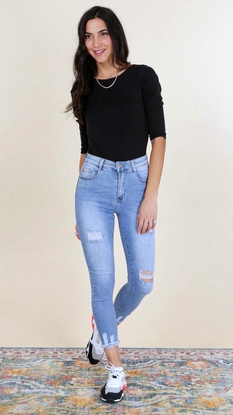 Distressed & frayed-hem stretch denim jeans