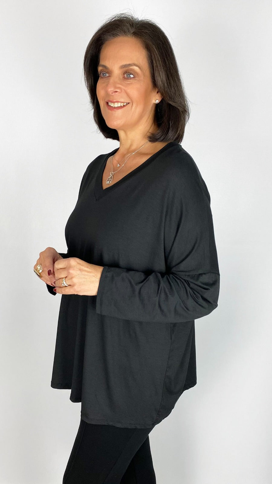 Essential v-neck LS top | 4 Colours