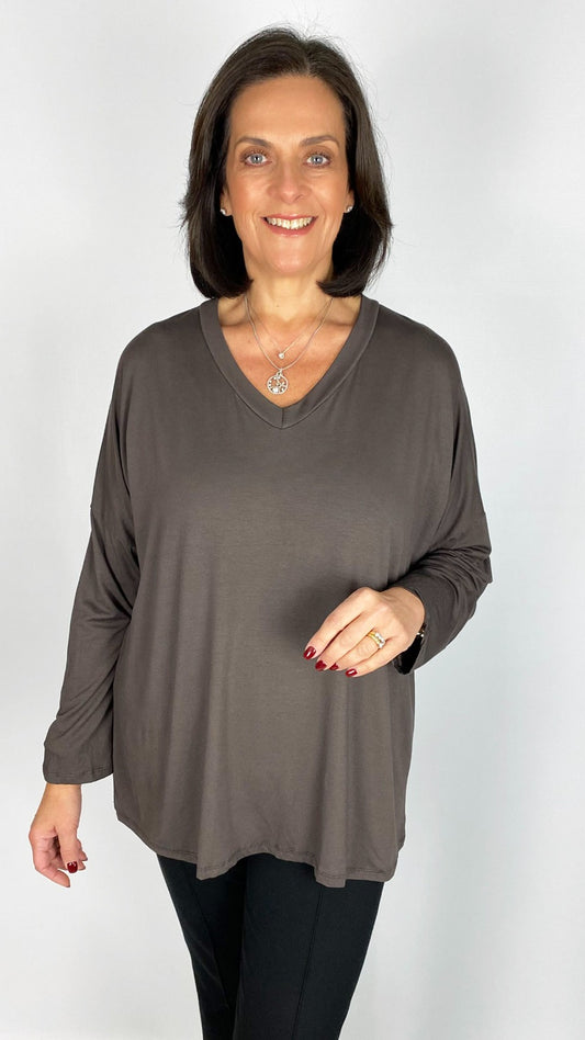 Essential v-neck LS top | 4 Colours