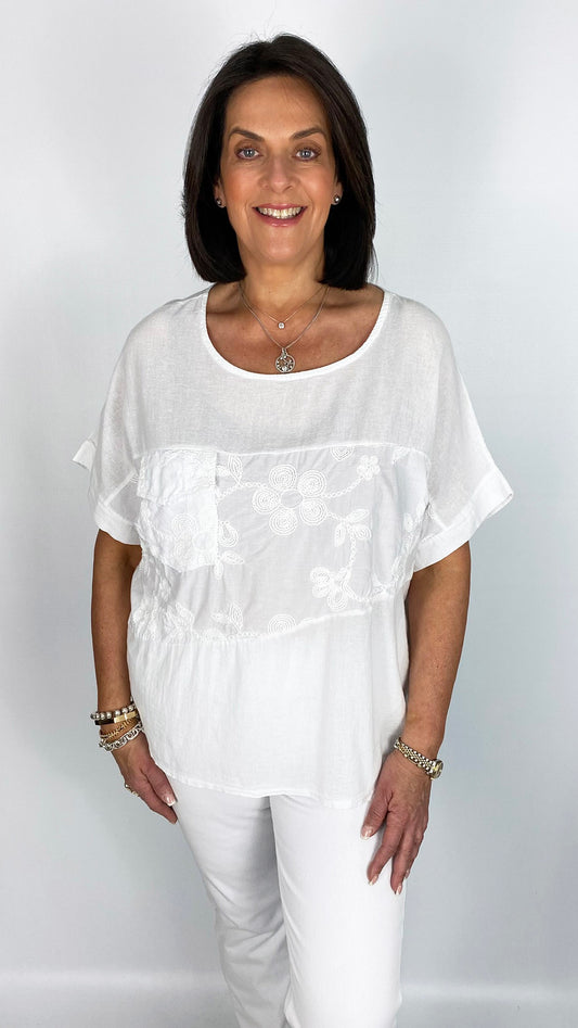 Embroidered flower cotton/linen mix top | White