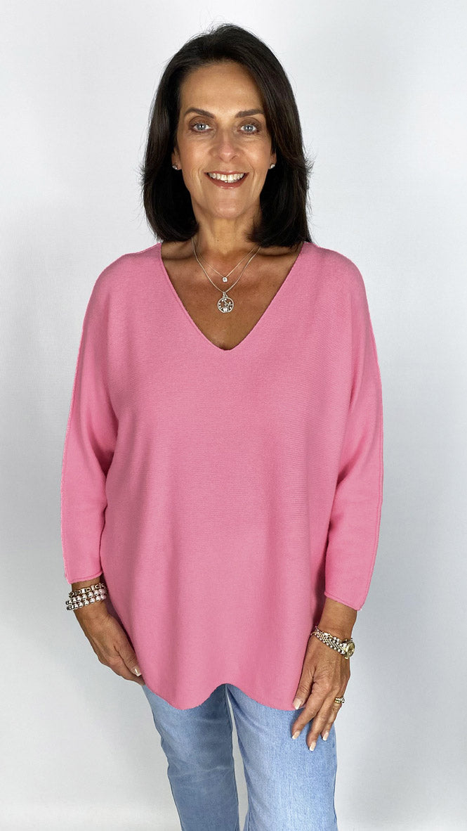 Ultra-soft oversized v-neck jumper | 8 Colours