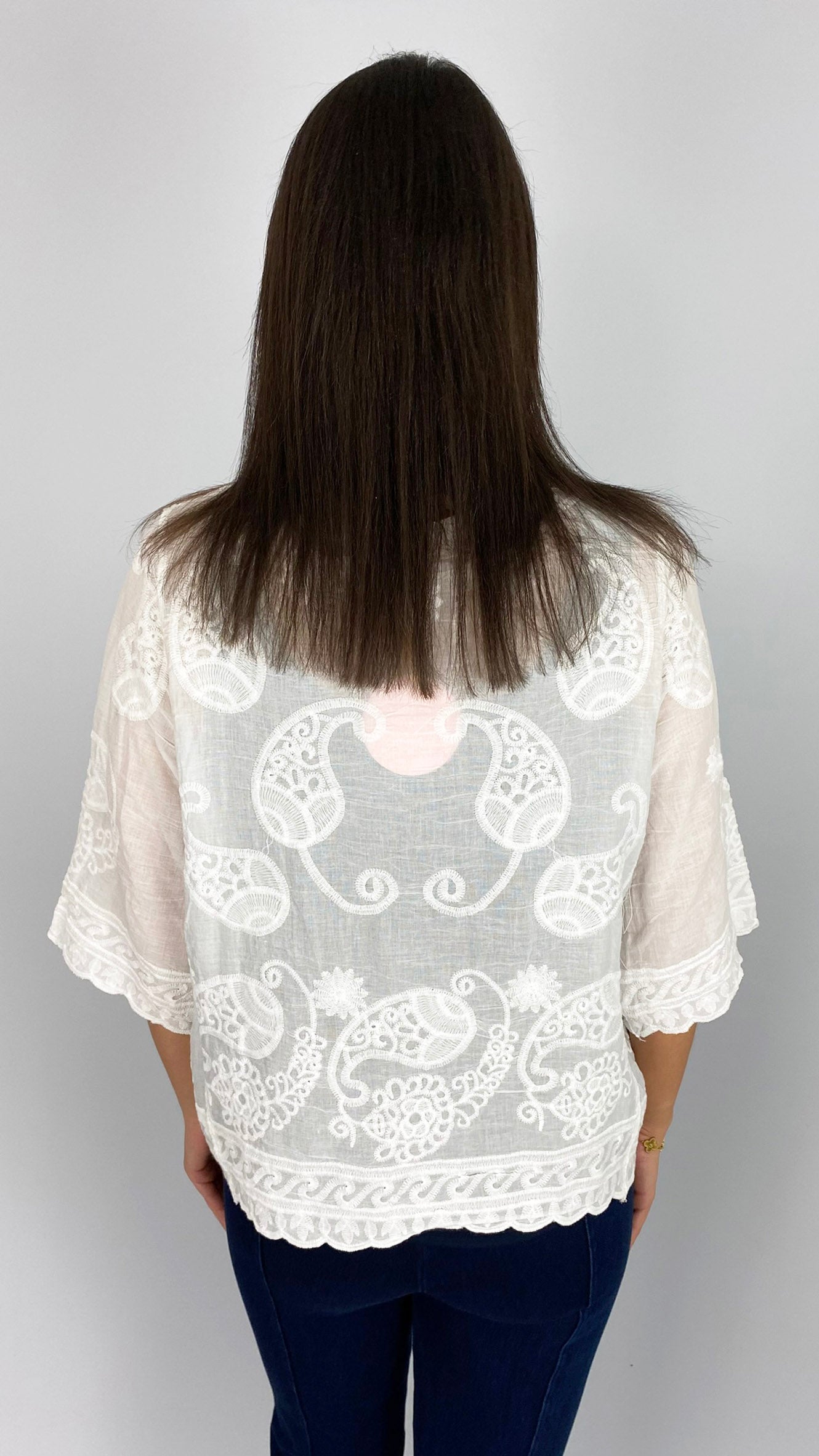 Scalloped edge embroidered top | White