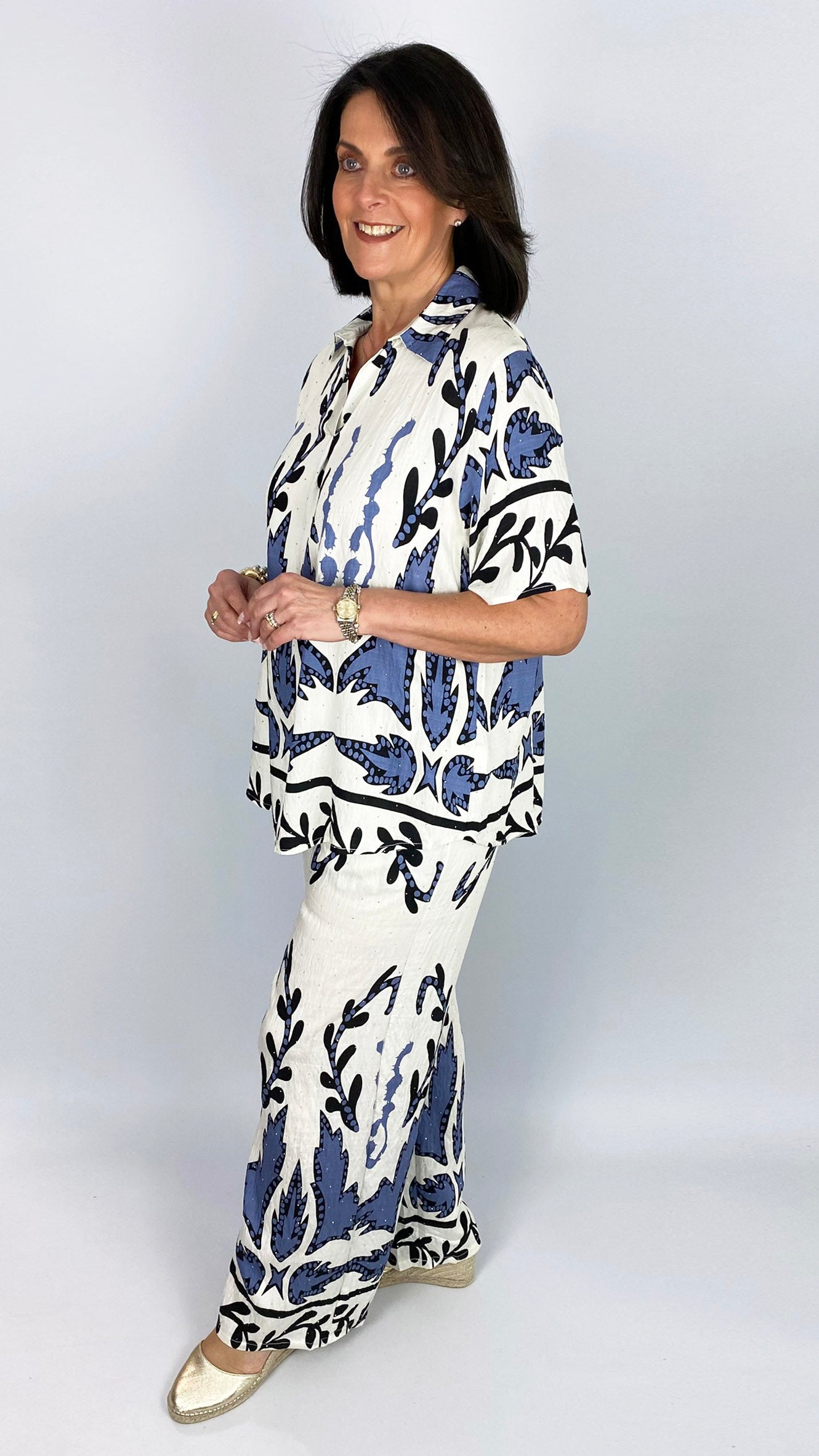Scattered rhinestone & print top & wide-leg trouser set | 2 Colours