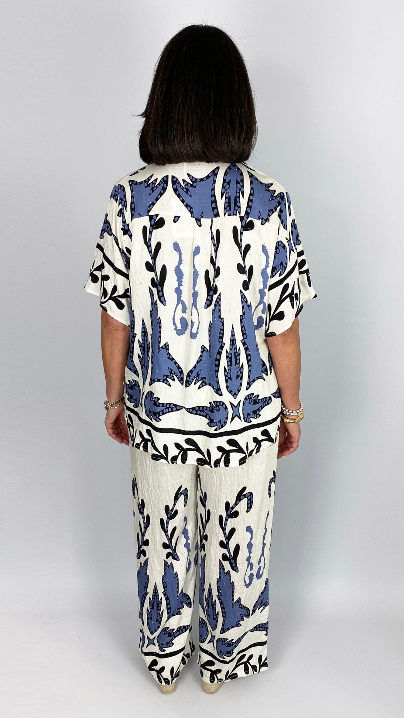 Scattered rhinestone & print top & wide-leg trouser set | 2 Colours
