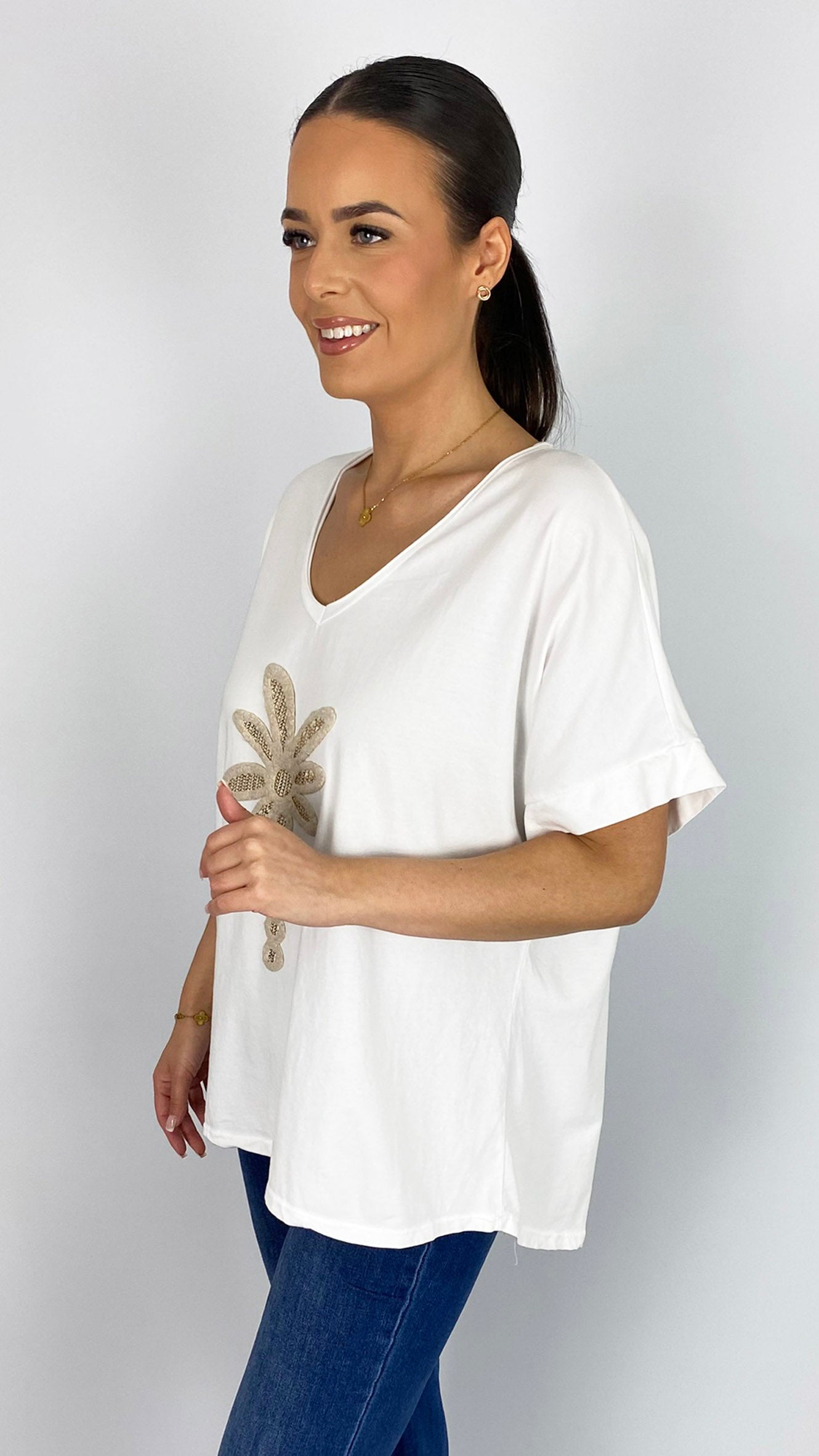 Sequin & boucle palm tree v-neck t-shirt | 4 Colours