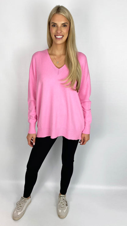 Ribbed edged v-neck jumper (8 Colours)