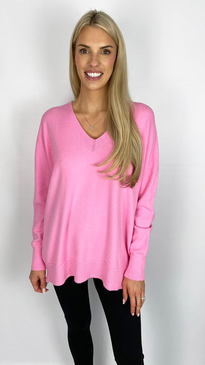 Ribbed edged v-neck jumper (8 Colours)