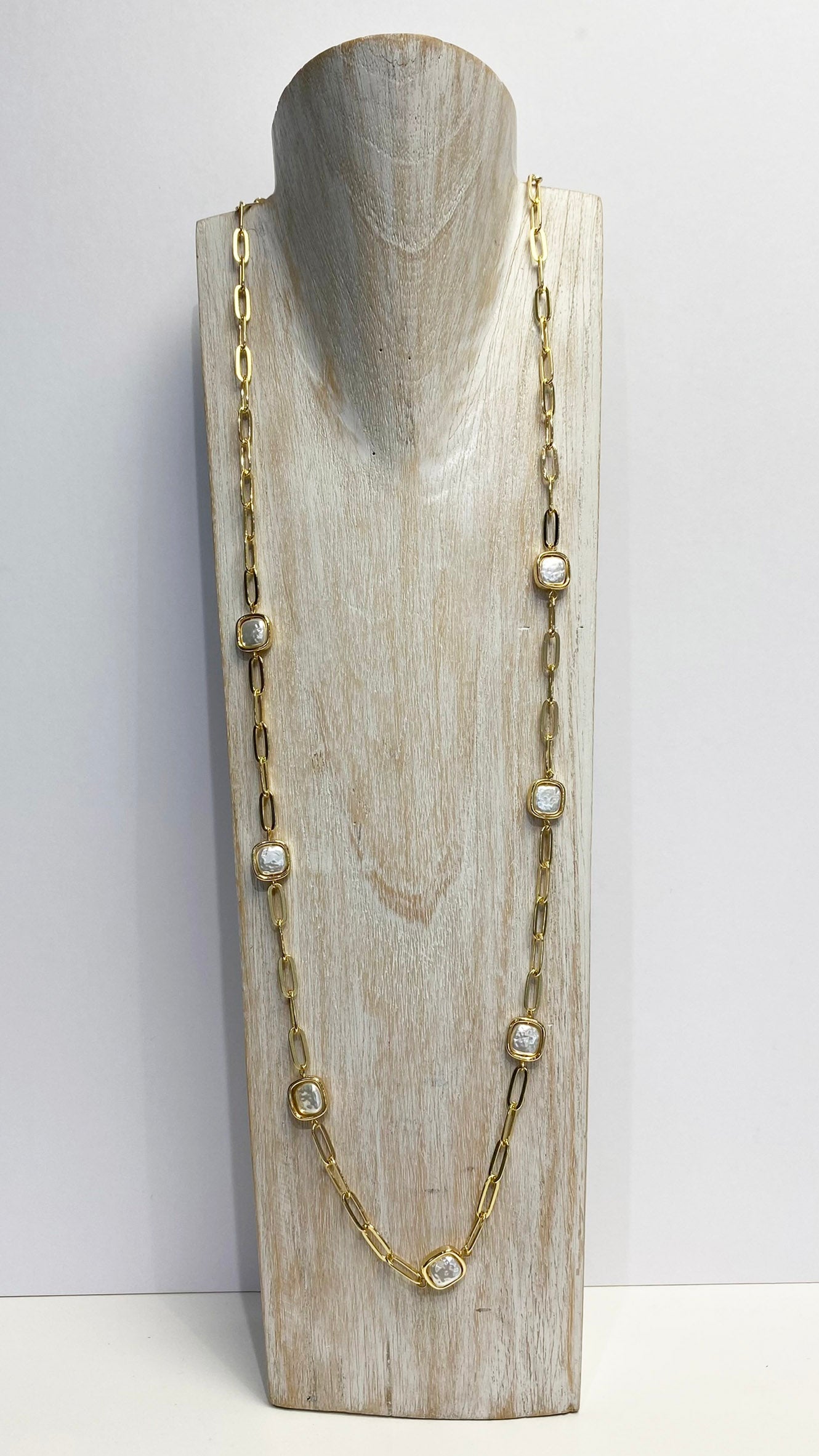 Sophia long necklace (Gold Pearl)