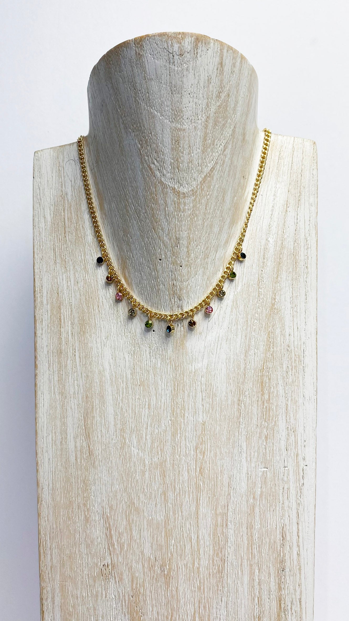 Isabella short necklace (Gold Multi Colour)