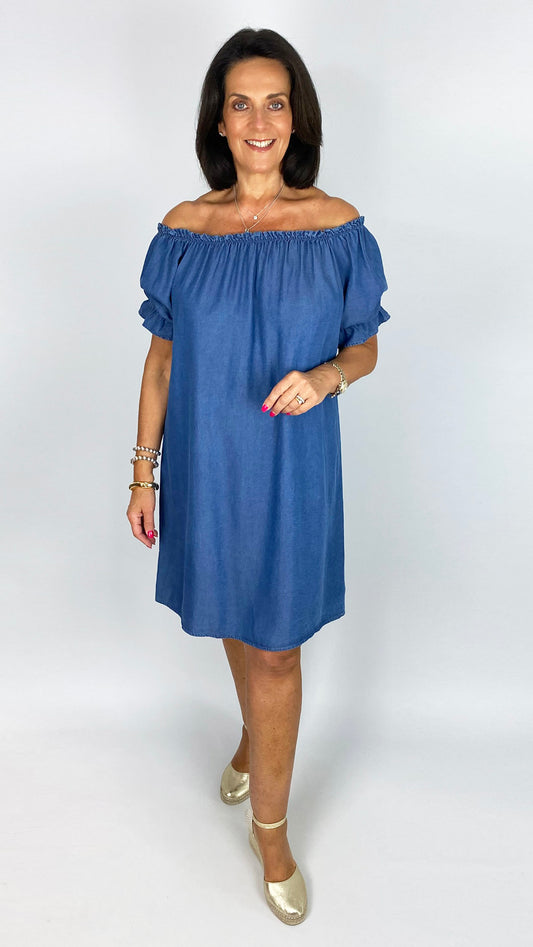 On/off-the-shoulder chambray puff-sleeve dress | Dark Denim | last 1