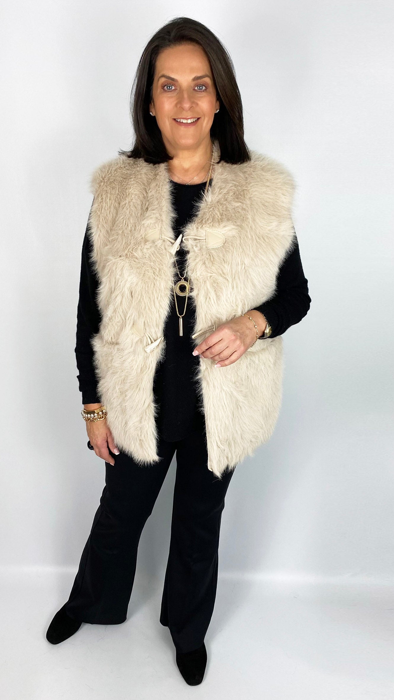 Shaggy faux fur gilet w/ pockets (2 Colours) by Malissa J