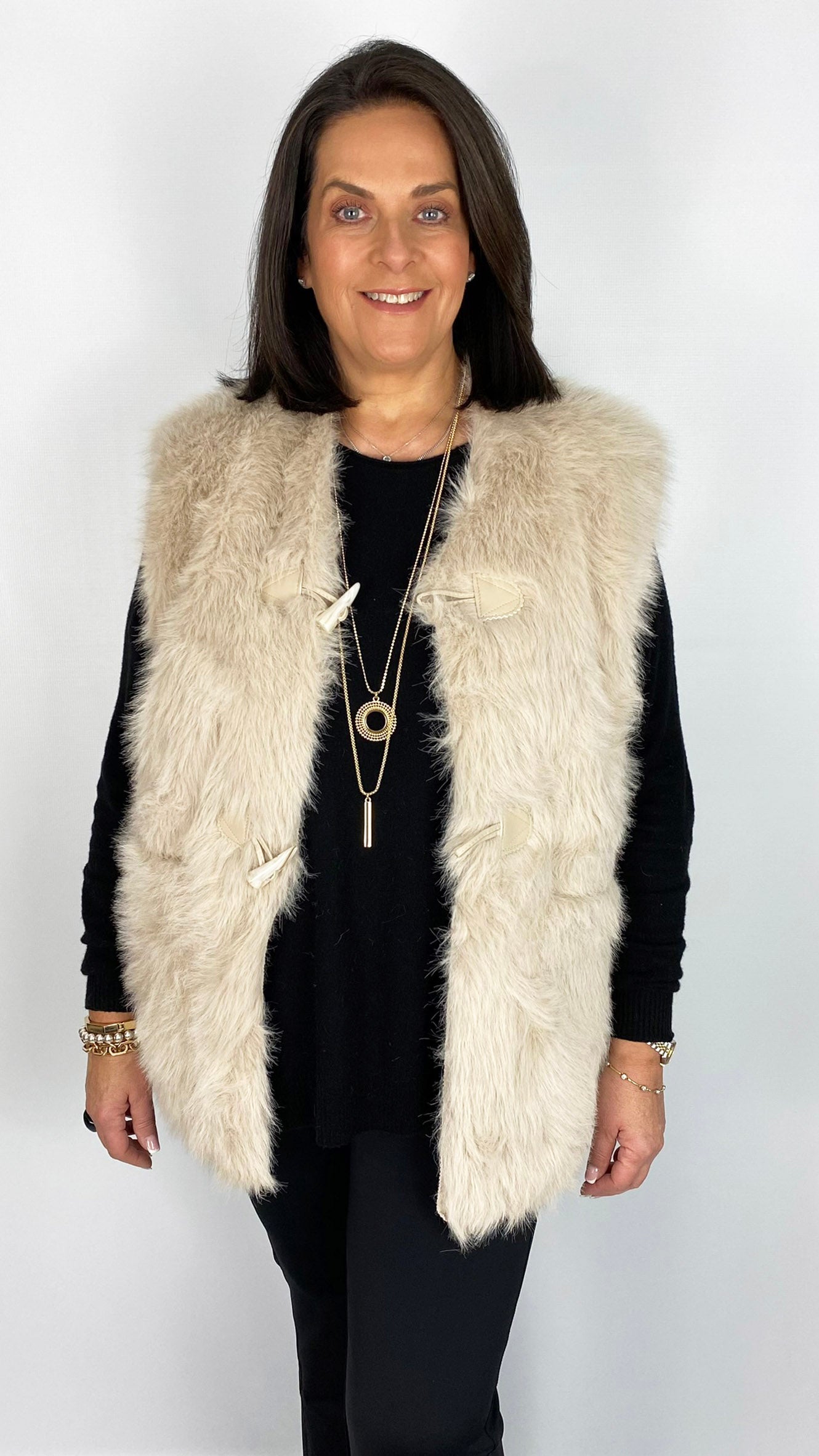 Shaggy faux fur gilet w/ pockets (2 Colours) by Malissa J